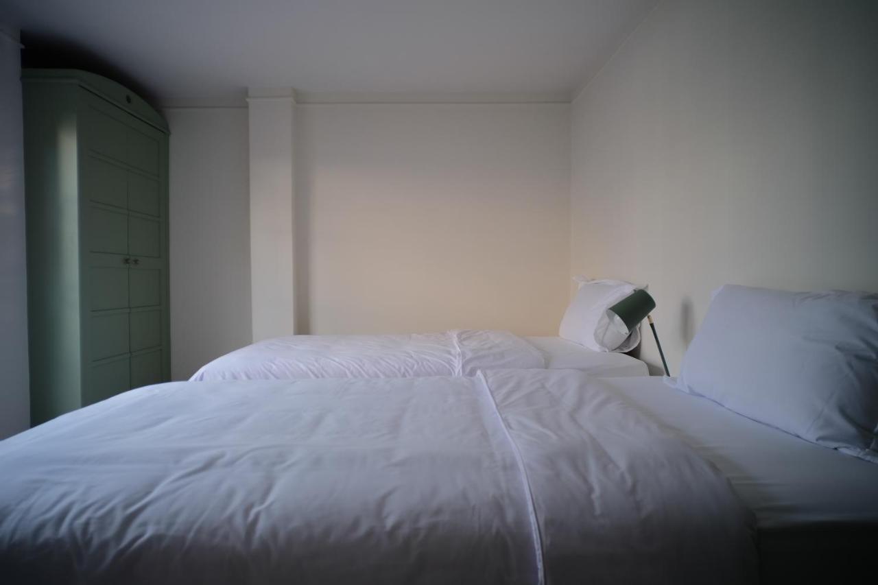 Apartamento Baan Khun Pra Duplex Rm3 Bangkok Exterior foto